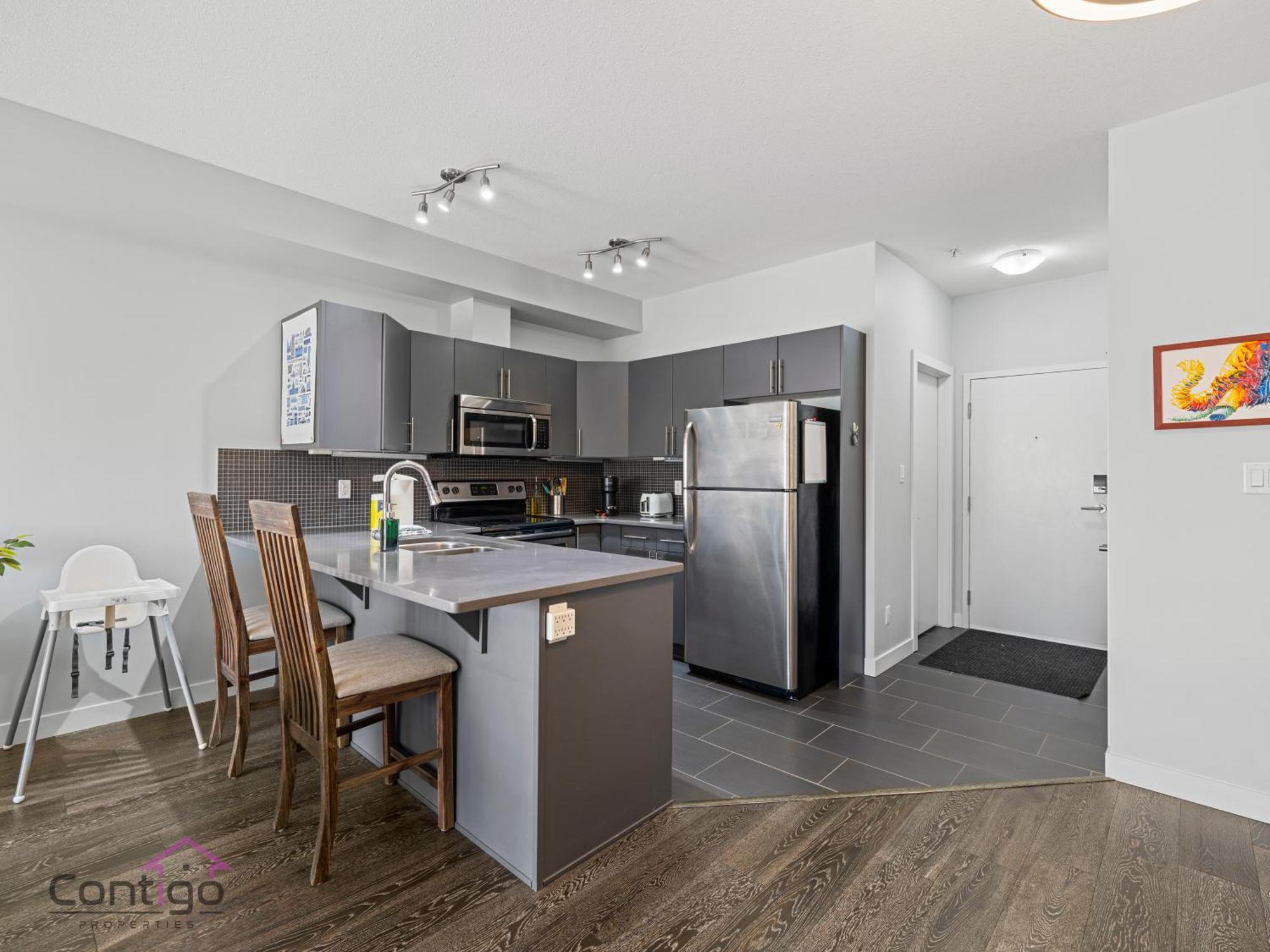 Studio Loft, 2 Bd, Ug Parking, 5 Min To Rogers! Έντμοντον Εξωτερικό φωτογραφία