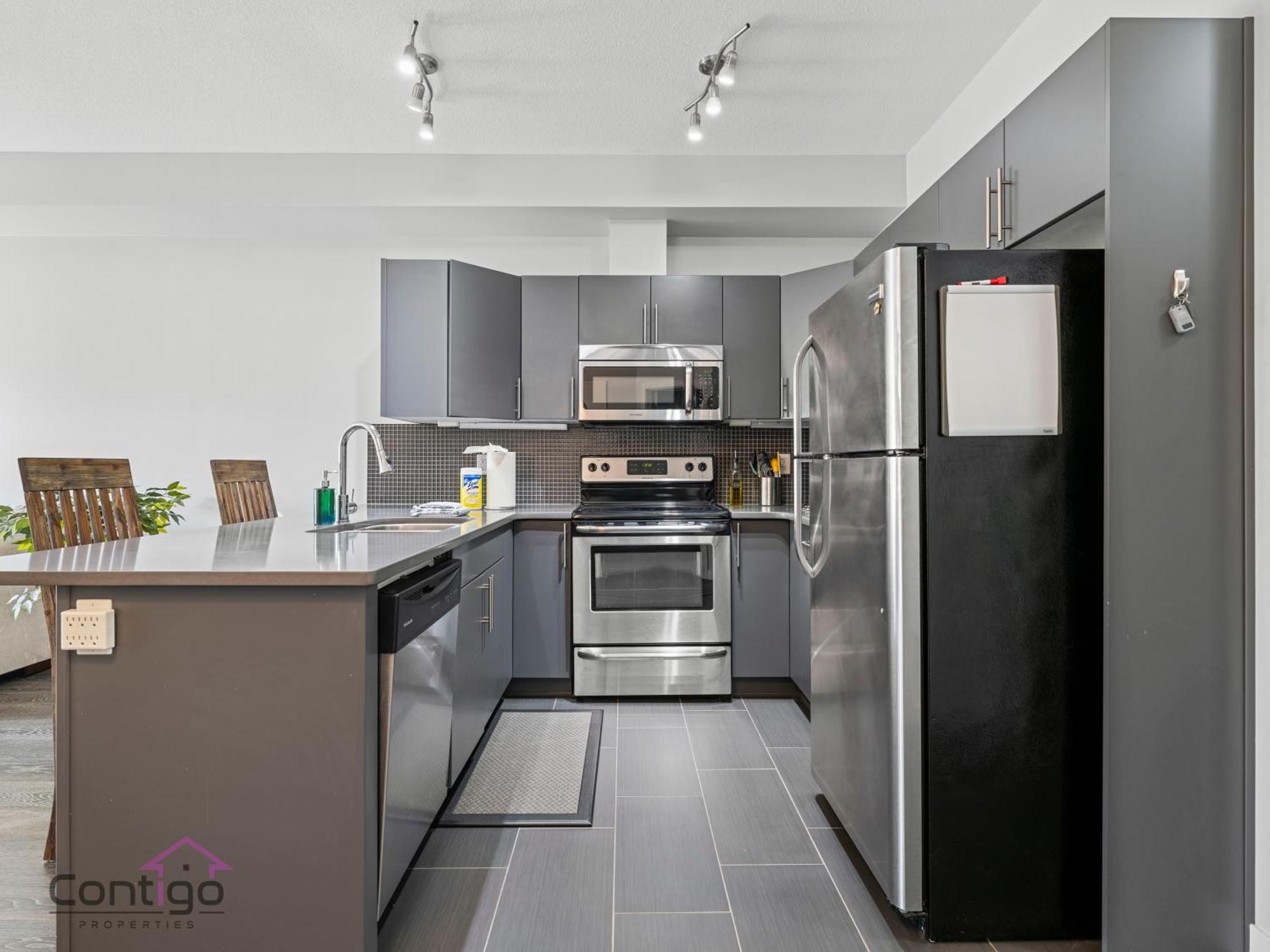 Studio Loft, 2 Bd, Ug Parking, 5 Min To Rogers! Έντμοντον Εξωτερικό φωτογραφία
