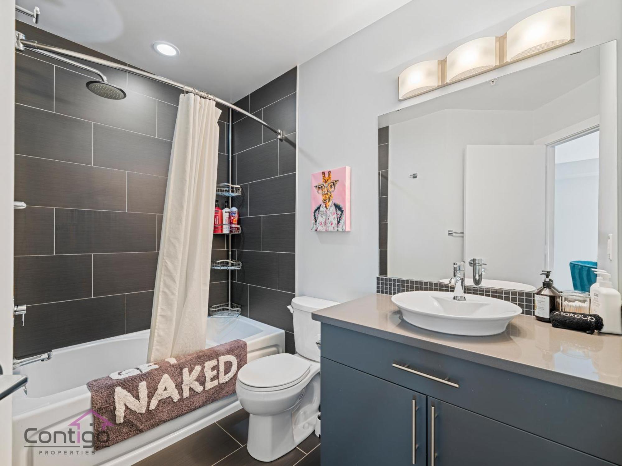 Studio Loft, 2 Bd, Ug Parking, 5 Min To Rogers! Έντμοντον Εξωτερικό φωτογραφία